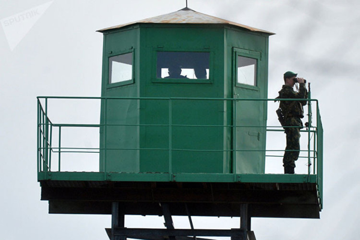 Özbəkistan Qazaxıstanla sərhədlərini bağlayıb