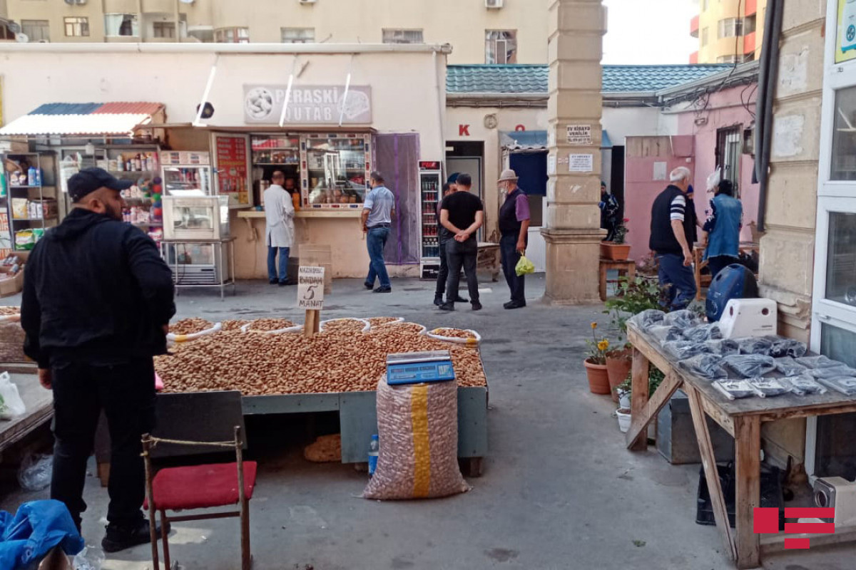 Bazar və yarmarkalarda ötən il 9,5 mlrd. manatlıq məhsul satılıb
