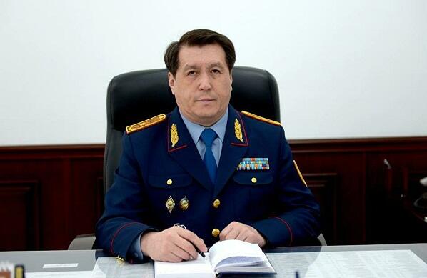 Qazaxıstanda general intihar etdi