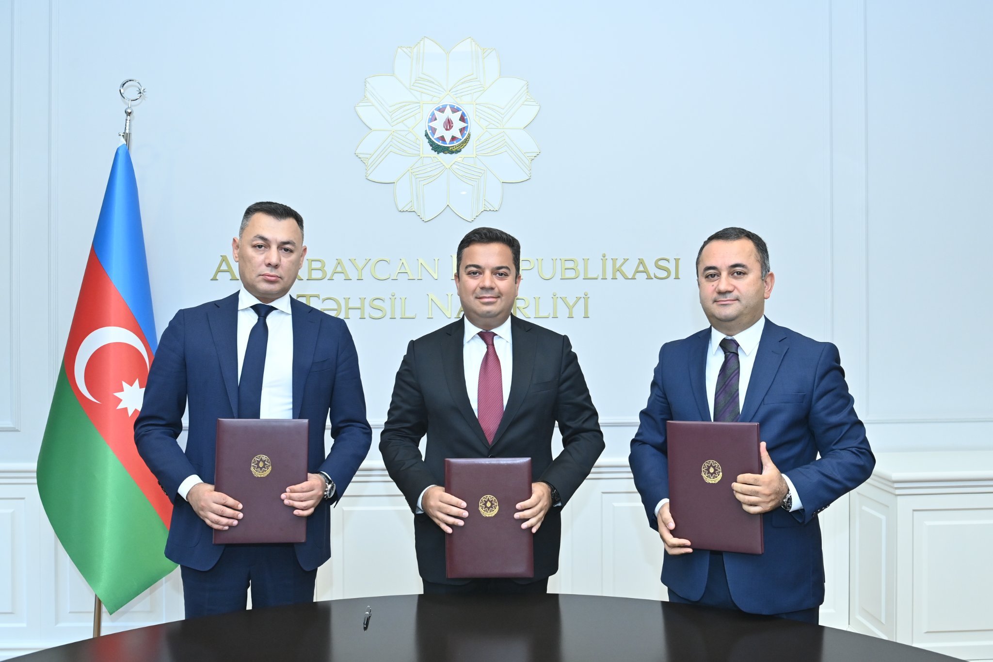 Təhsilin İnkişafı Fondu ilk rəsmi sənədini imzaladı – FOTO