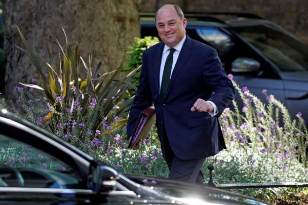 Britaniyanın müdafiə naziri Baş nazir olmaq istəmədi