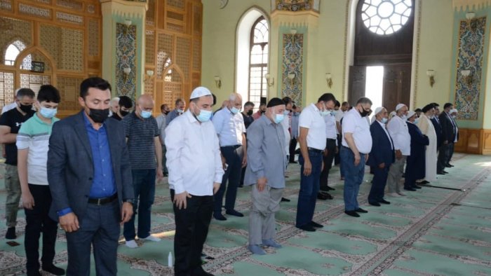 Azərbaycanda bayram namazı qılınıb