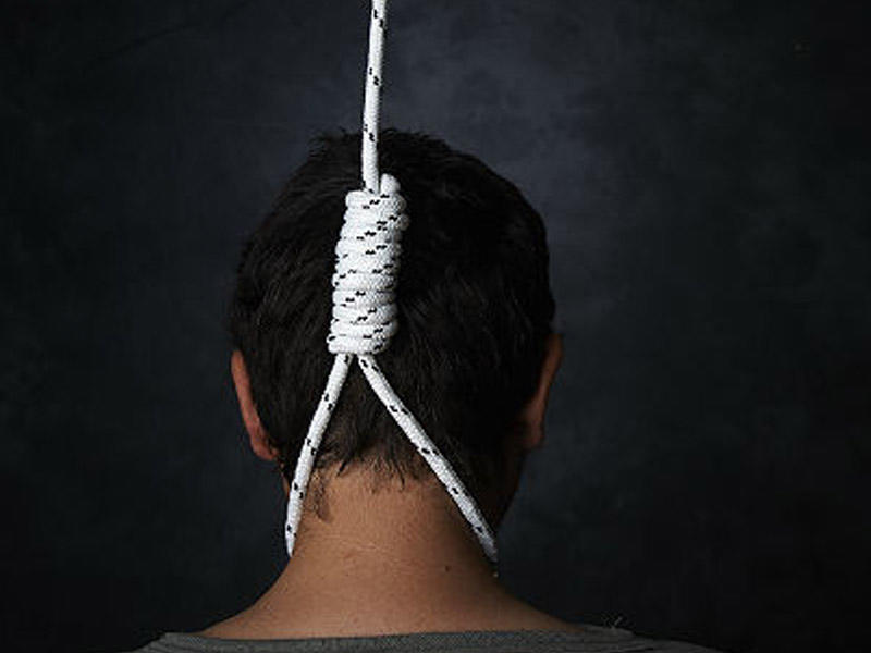 Daha bir qazi intihara cəhd edib – FOTO