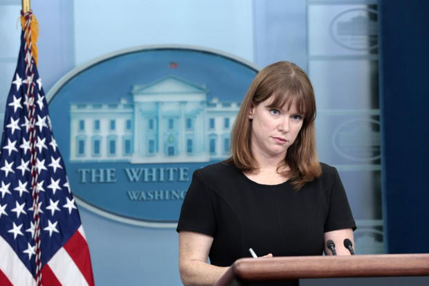 Baydenin ən yaxın köməkçilərindən biri istefa verib