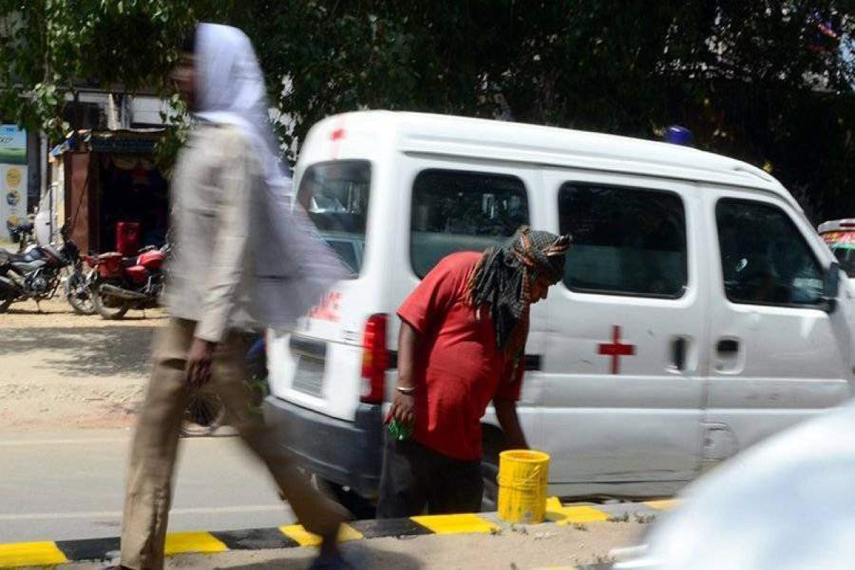 Hindistanda şagird avtobusu dərəyə aşıb, 16 nəfər ölüb