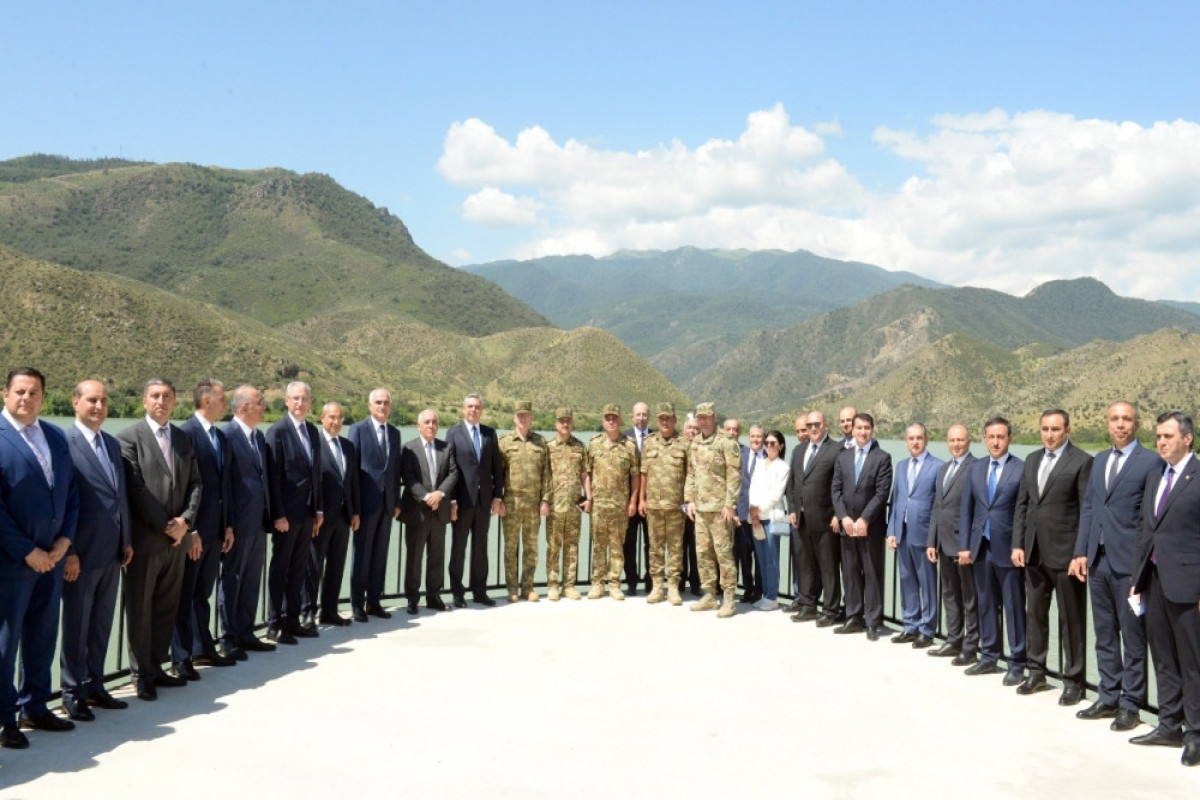 Əli Əsədov və Samir Nuriyev işğaldan azad olunmuş ərazilərə səfər edib – FOTO