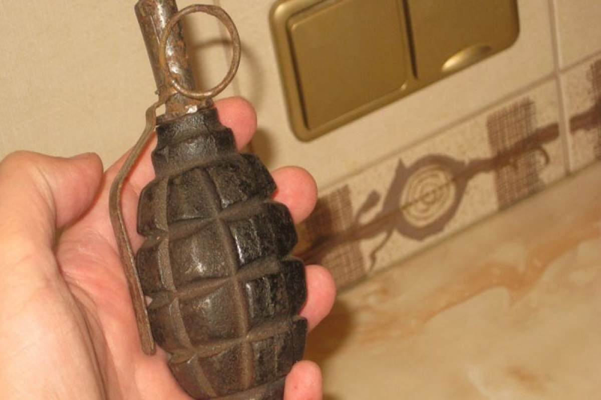 Maştağa sakini qardaşının evinə qumbara atıb