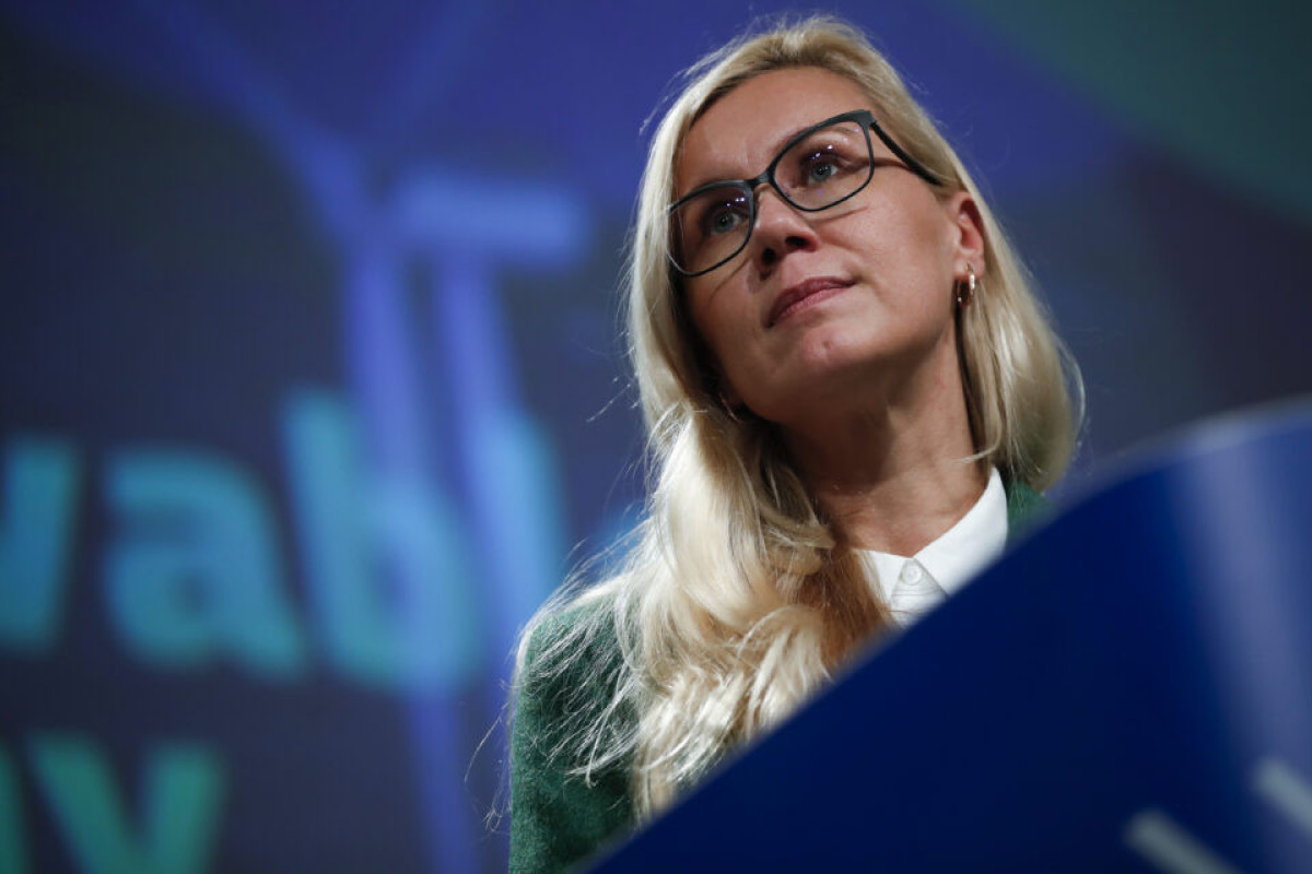 Aİ-nin enerji məsələləri üzrə komissarı Bakıya səfər edəcək