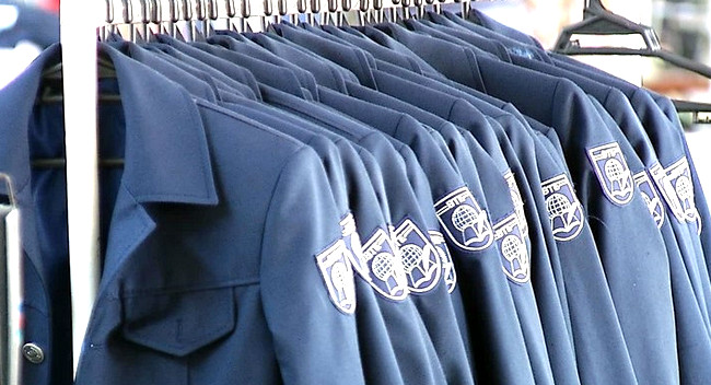 Direktor şagirdi forma geyinməyə məcbur edə bilməz