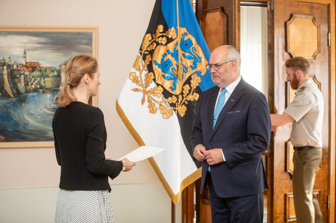 Estoniyanın Baş naziri istefa verib