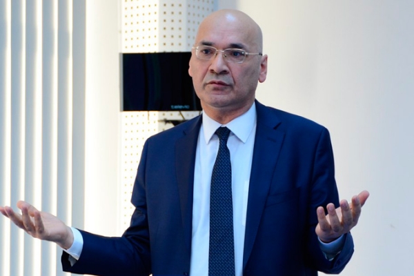 Bir Nazirlik nə qədər kütləvi imtahan təşkil edə bilər ?