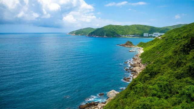 Çindən yenidən qapanma elan etdi: On minlərlə turist şəhərdə qapalı qaldı