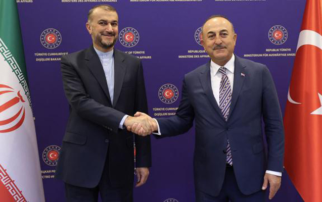 Çavuşoğlu iranlı həmkarı ilə danışdı
