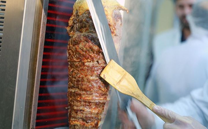 Həkimdən xəbərdarlıq: dönər yeməyin!