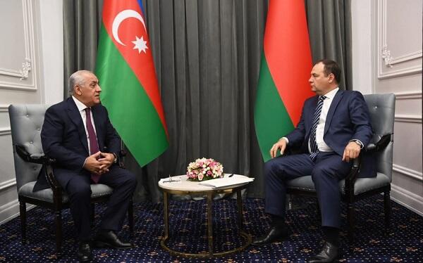 Əli Əsədov Belarusun baş naziri ilə görüşdü