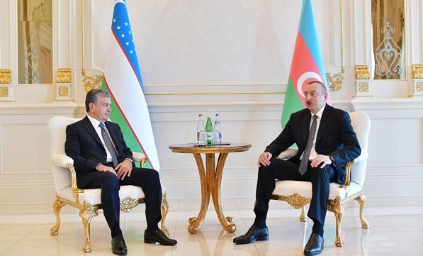 Mirziyayev İlham Əliyevə zəng etdi