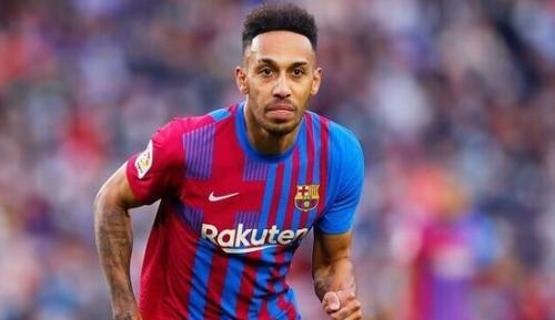 Məşhur futbolçu evində döyüldü, qarət olundu