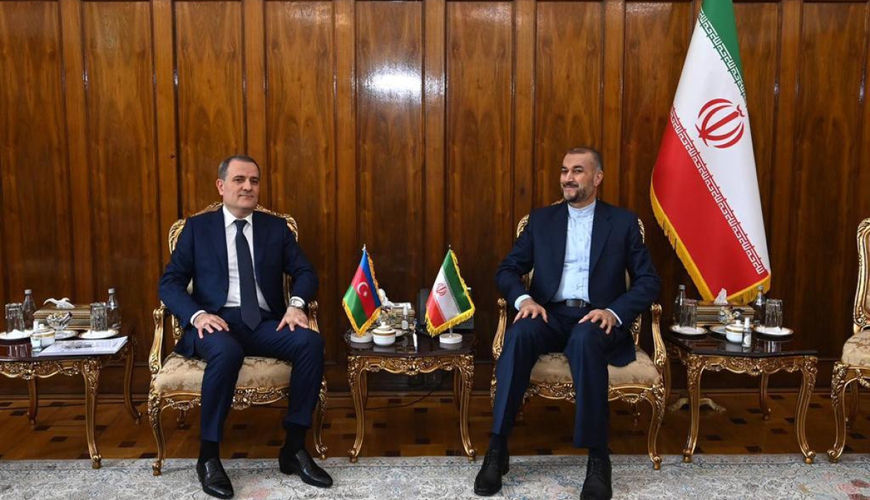 Azərbaycan və İran XİN rəhbərləri münasibətlərdəki son vəziyyəti müzakirə edib