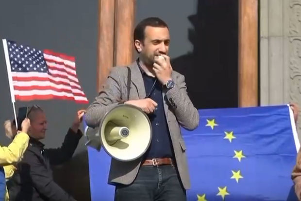 Putinin Ermənistana ayaq basmağa haqqı yoxdur-İrəvanda aksiya