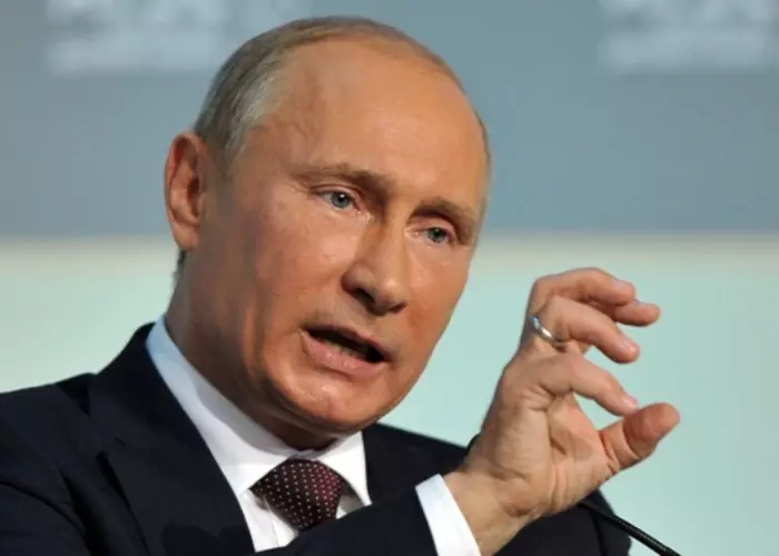 Putin: “Tarixi yenidən formalaşdırmaq cəhdləri Rusiyanı zəiflətməyə yönəlib”