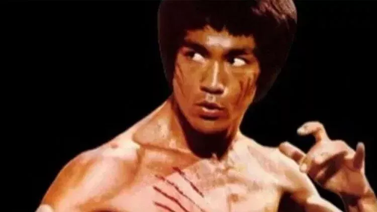 Bruce Lee-nin əsl ölüm səbəbi məlum oldu: Hiponatriemiya