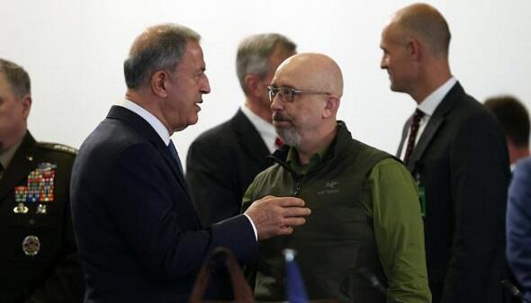 Akar Şoyqudan sonra Reznikova zəng etdi