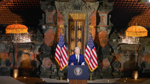 Bayden: Yeni soyuq müharibəyə ehtiyac yoxdur