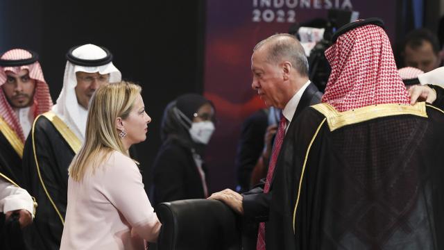 Ərdoğan Meloni ilə görüşüb