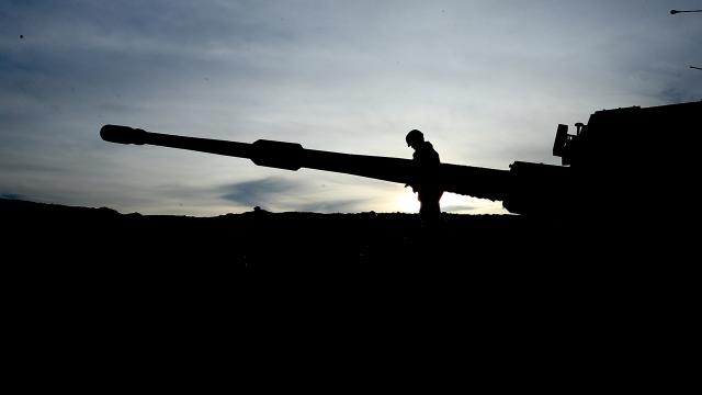 Suriyada terrorçuların hədəflərinə “cəza atışları” davam edir