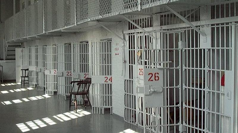 Təbriz həbsxanasında Azərbaycanın dövlət bayrağına görə dava