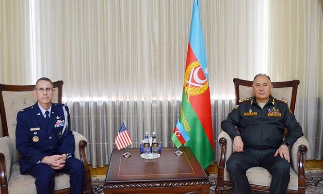 Kərim Vəliyev ABŞ-ın hərbi attaşesi ilə görüşdü