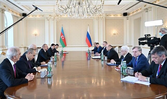İlham Əliyev Mişustinlə geniş tərkibdə görüşdü