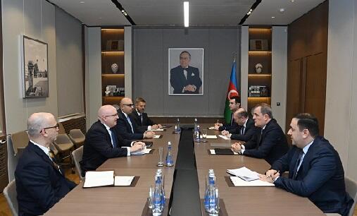 Bayramov Rikerlə sülh müqaviləsini müzakirə etdi