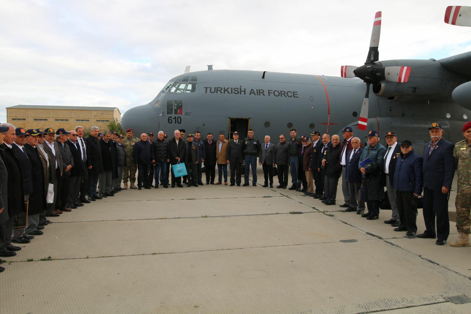 Türkiyəli qazilər Bakıya gəldi – Foto