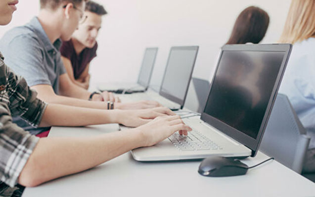 Onlardan iş icazəsi tələb olunmayacaq