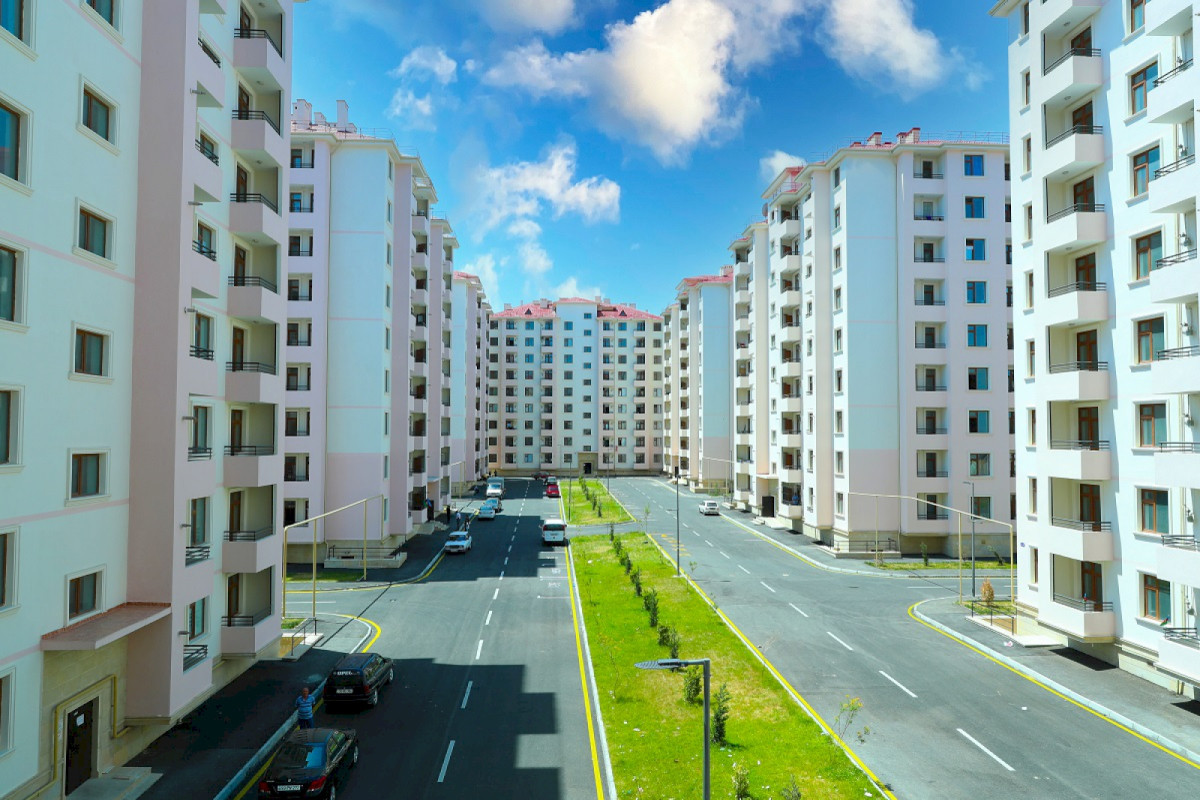Ev alanların NƏZƏRİNƏ – Yeni binalardan…