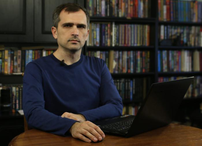 Podolyaka: guya Kiyev Krımı bombalamaq üçün ABŞ-dan icazə alıb