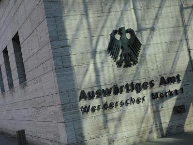 Almaniya Serbiya və Kosovo arasında münasibətlərdəki gərginlikdən narahatdır