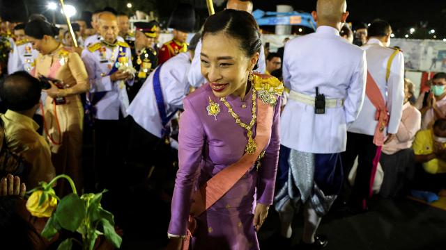 Taylandda taxt-tacın varisi şahzadə xəstəxanaya yerləşdirilib