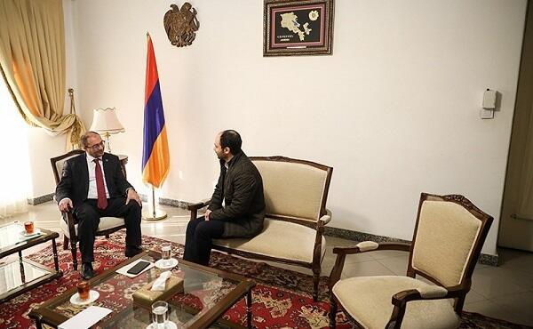 İranın növbəti təxribatı: Qarabağ Ermənistanla “birgə” – Foto