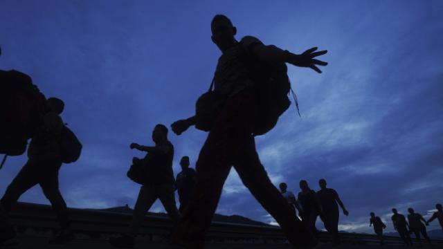 Texas ştatından miqrant xəbərdarlığı: fövqəladə vəziyyət elan edildi