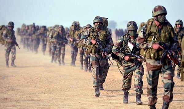 Hindistan Çinlə sərhəddə əsgər sayını artırdı