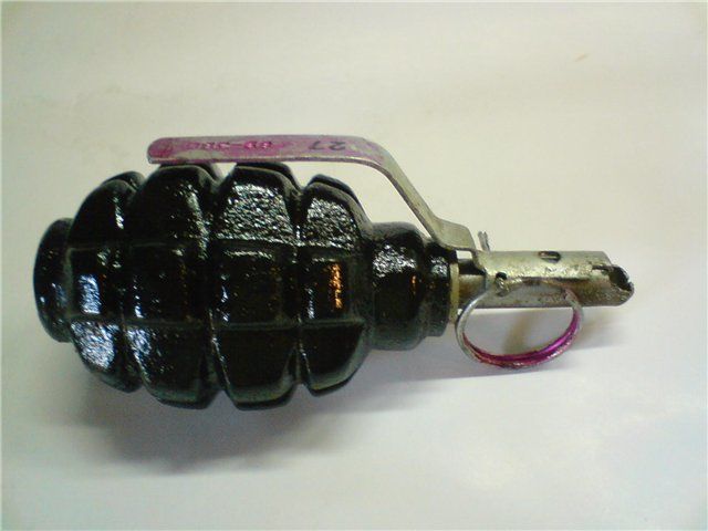 Bakıda mənzildən əl qumbarası tapıldı