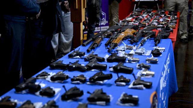 ABŞ-da “Silahını gətirənə 500 dollar” kampaniyası