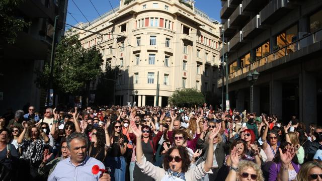 Yunanıstanda yaşayış dəyərinə qarşı etiraz aksiyası