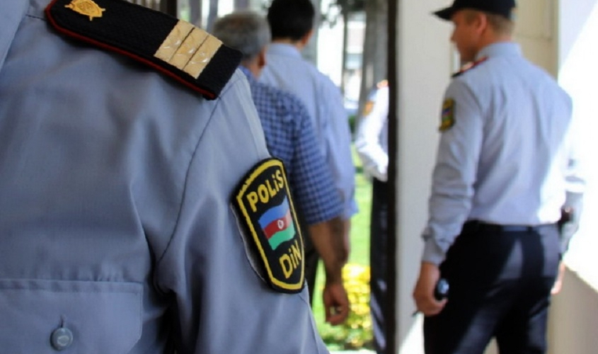 Polisi təhqir edən şəxs həbs olunub