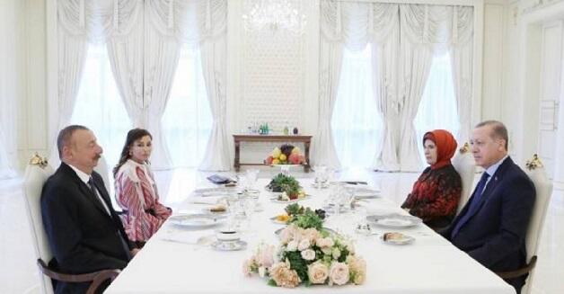 Prezidentlər birgə işçi naharı etdilər