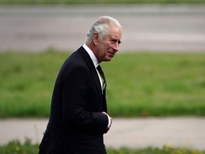 III Çarlz at belində bayraq qaldırma mərasimində iştirak edəcək